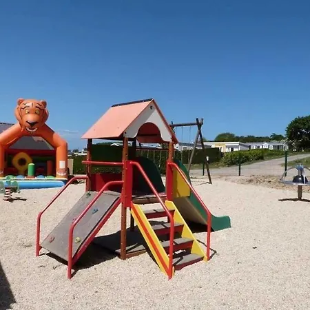 3 Etoiles - Piscine - Efb0gh Kamp alanı
