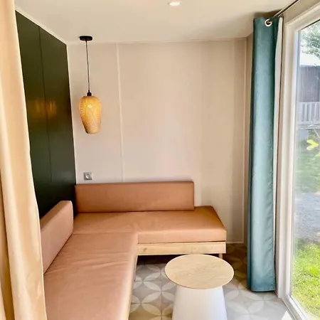 3 Etoiles - Piscine - Efb0gh Kamp alanı